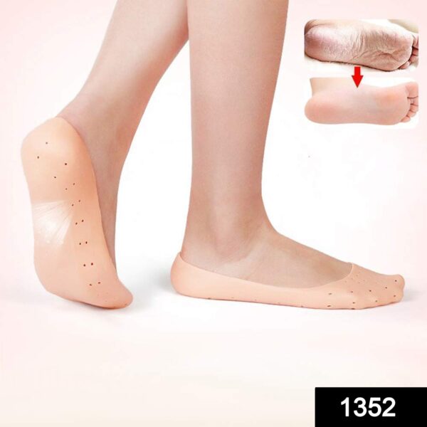 Anti Crack silicone Gel Foot Protector Moisturizing Socks - Image 2